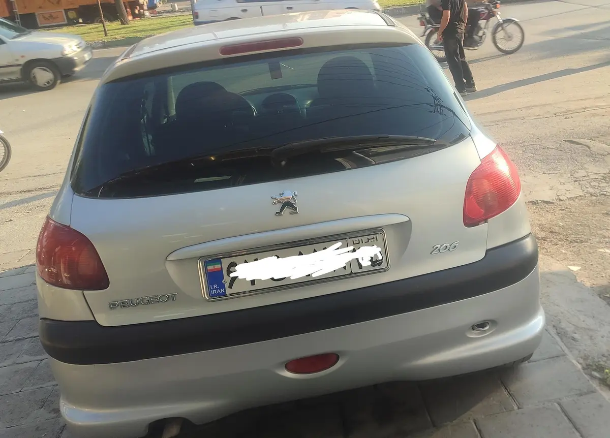پژو،  206