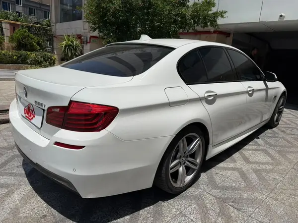 ب ام و  سری 5 سدان