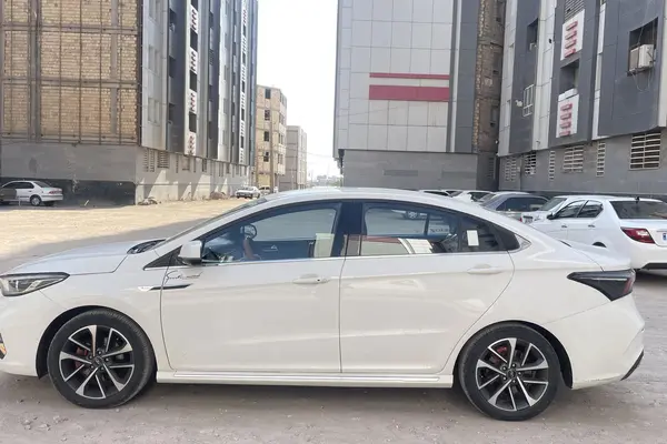 فونیکس، آریزو 6 پرو