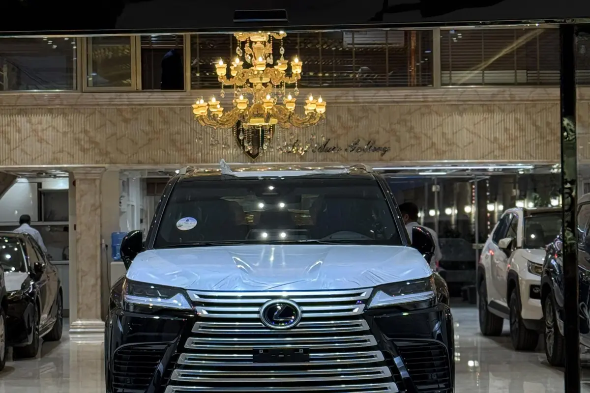 لکسوس،  LX