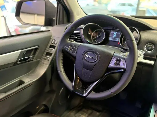 کی ام سی  T8