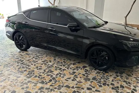 کی ام سی، J7