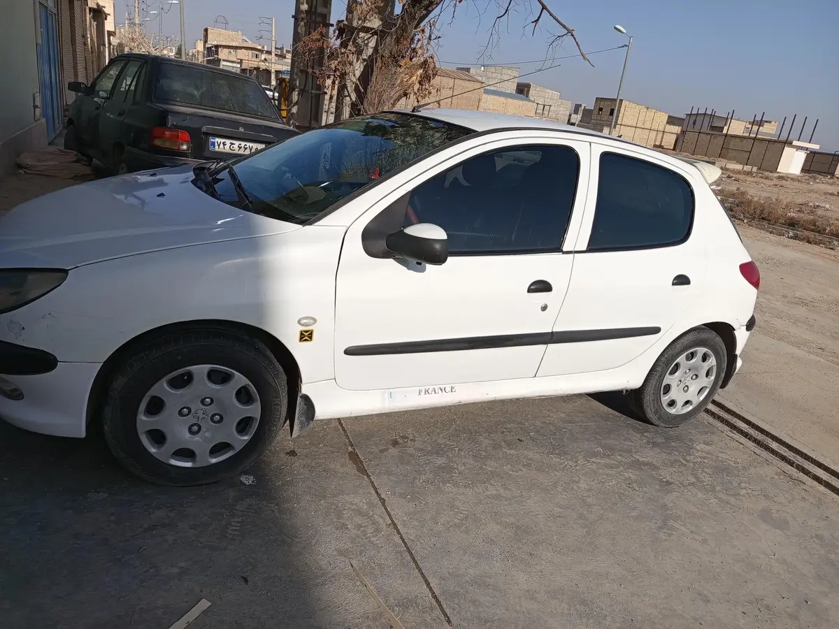 پژو،  206