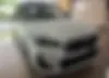 ب ام و،  iX1