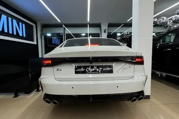 فونیکس، آریزو 8 (Z8)