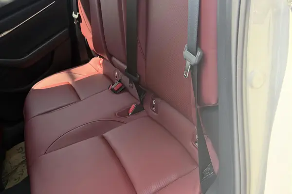 مزدا، 3 وارداتی