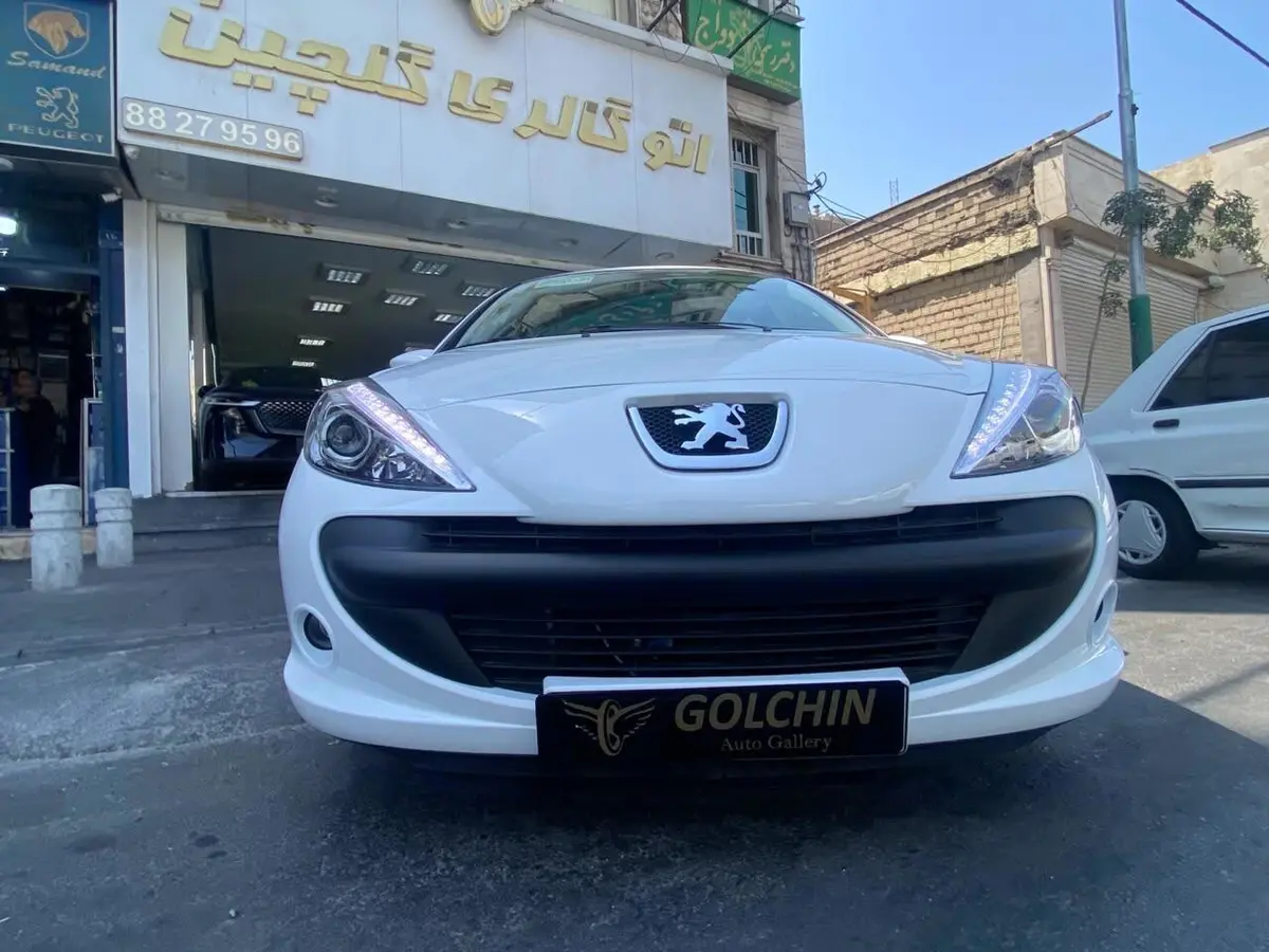 پژو،  207