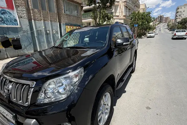 تویوتا  پرادو  چهار در