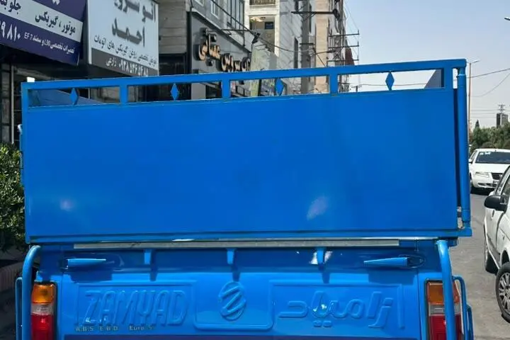 زامیاد،  وانت نیسان