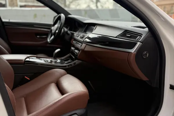 ب ام و، سری 5 سدان