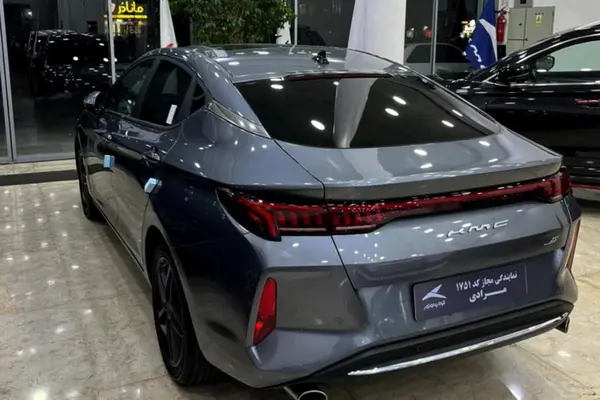 کی ام سی  J7