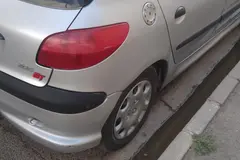 پژو، 206
