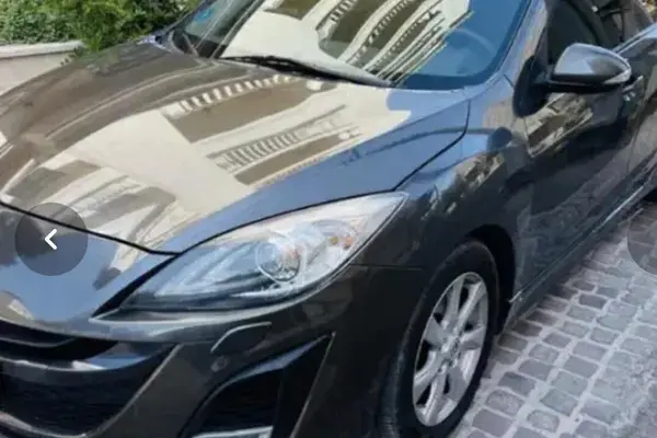 مزدا، 3 نیو صندوق دار