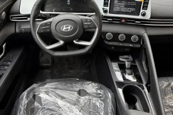 هیوندای  النترا