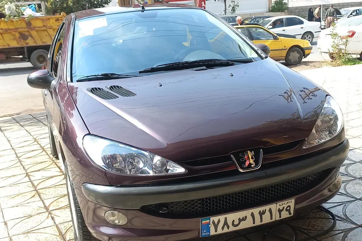 پژو،  206
