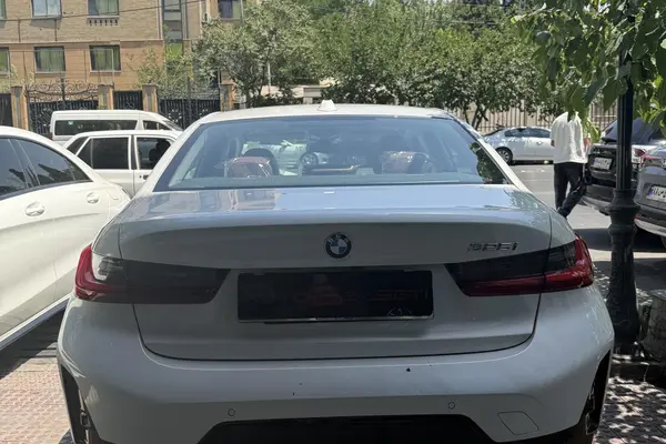 ب ام و  i3