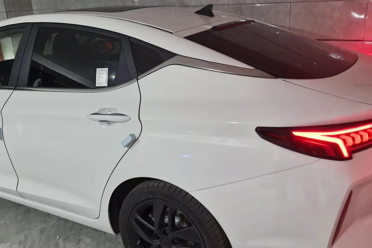 کی ام سی،  J7