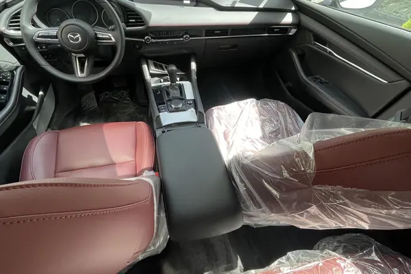 مزدا، 3 وارداتی