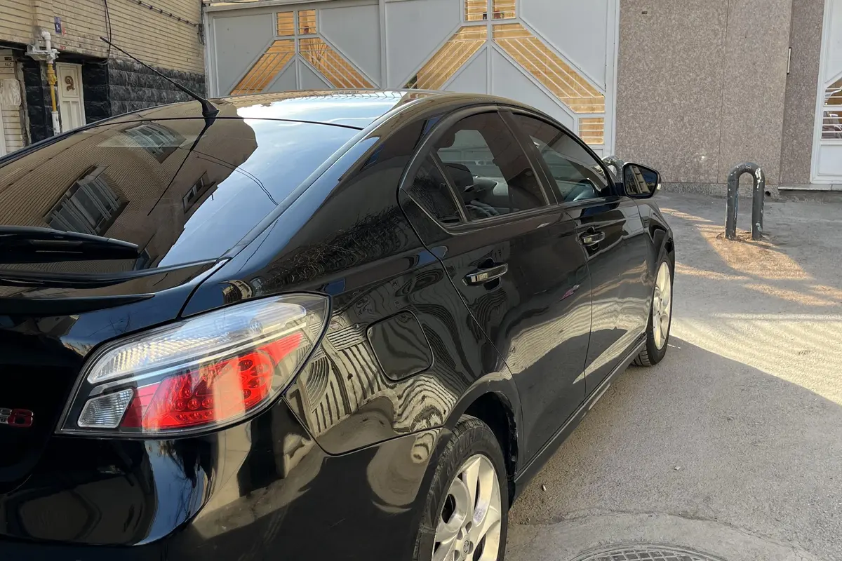 ام جی،  6