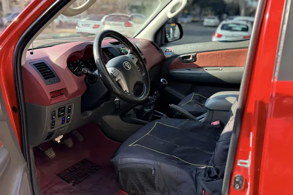 تویوتا، هایلوکس دو کابین