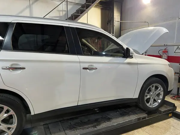 میتسوبیشی، اوتلندر