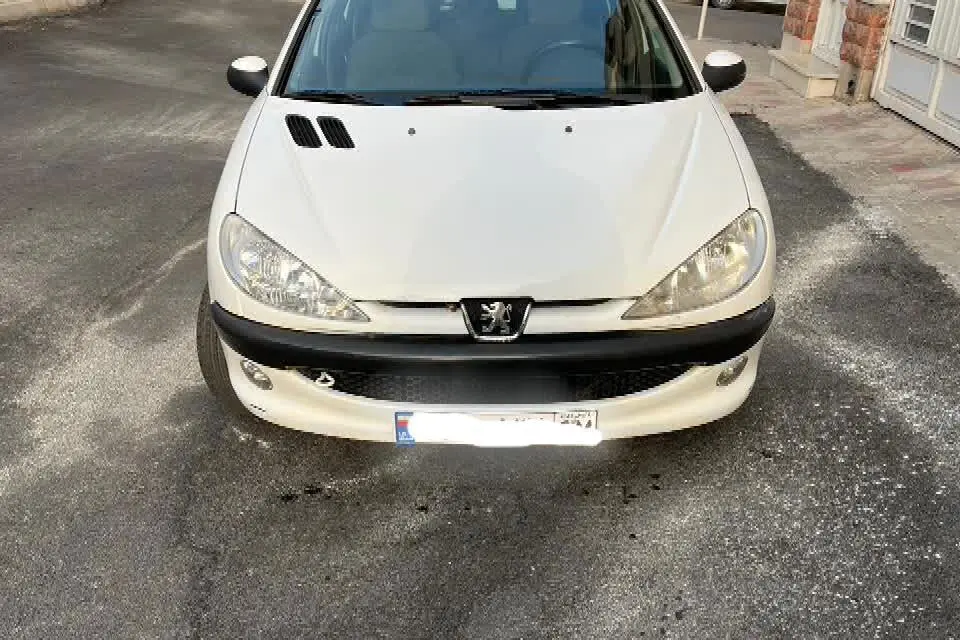 پژو،  206