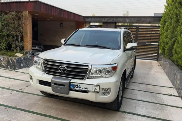 تویوتا، لندکروز چهار در