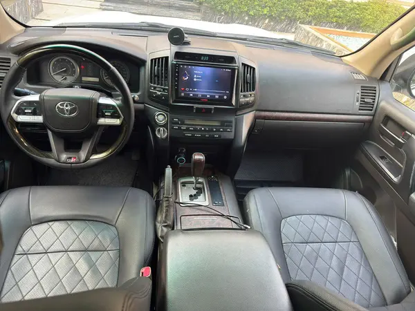 تویوتا، لندکروز چهار در