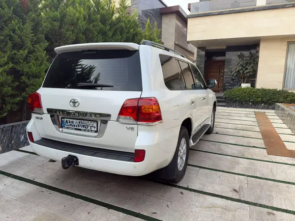 تویوتا، لندکروز چهار در