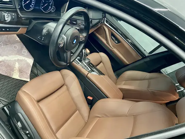 ب ام و، سری 5 سدان