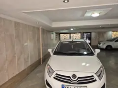 برلیانس، H230