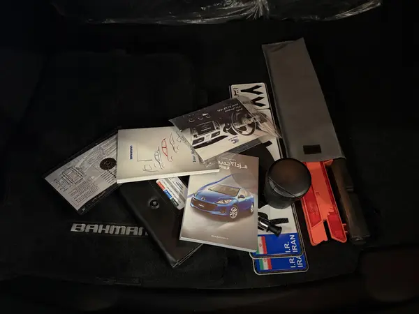 مزدا، 3 نیو صندوق دار