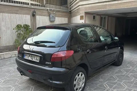 پژو، 206