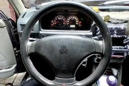 پراید، صندوق دار