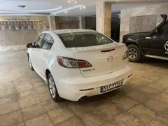 مزدا، 3 نیو صندوق دار