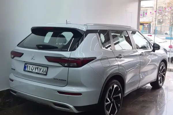 میتسوبیشی، اوتلندر