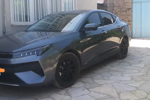کی ام سی، J7