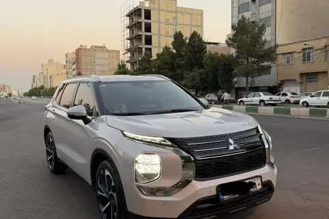 میتسوبیشی، اوتلندر