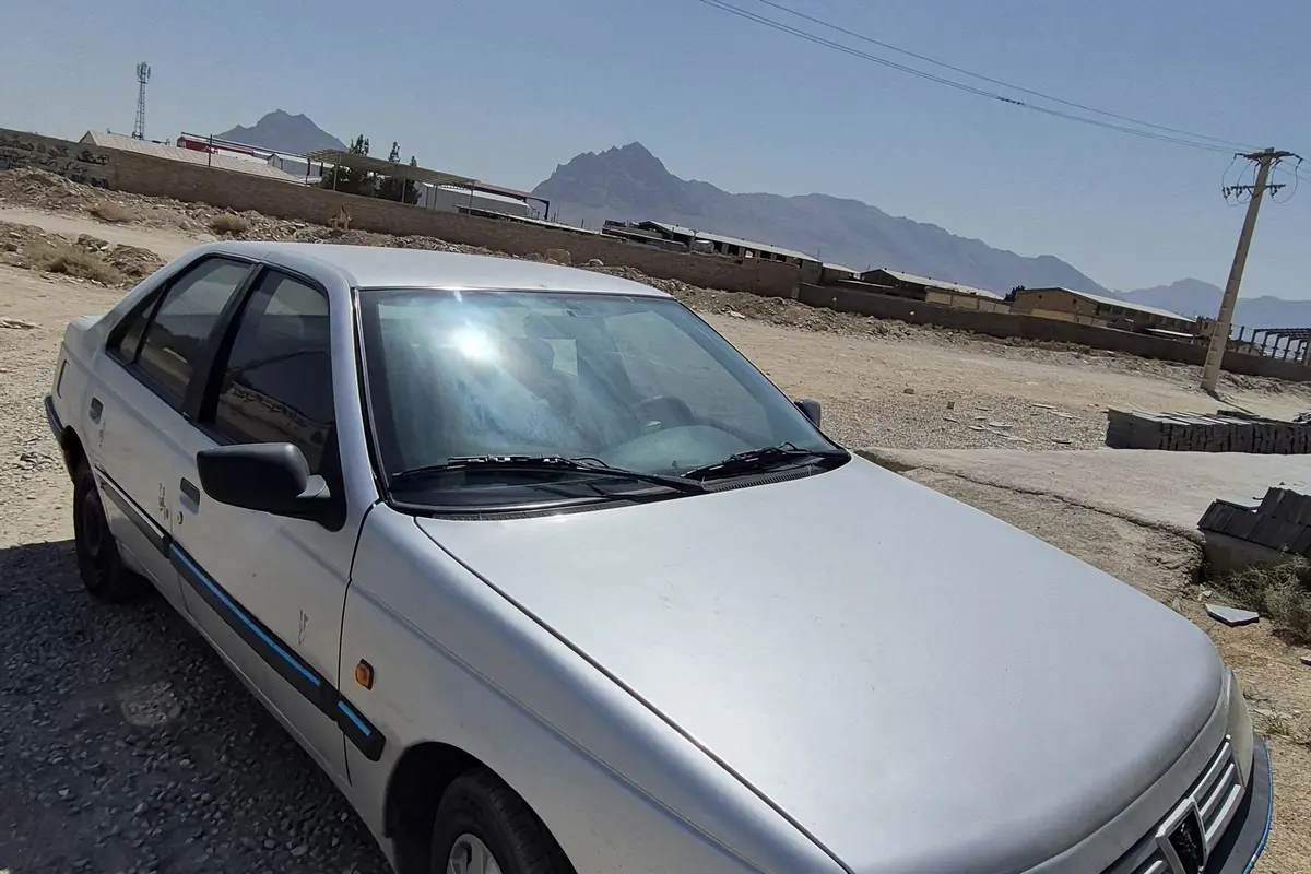 پژو،  405
