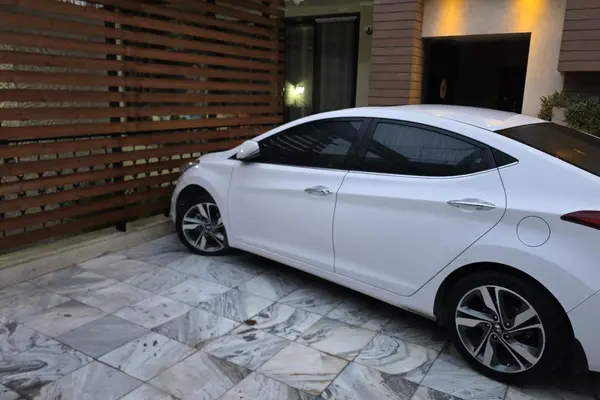 هیوندای، النترا