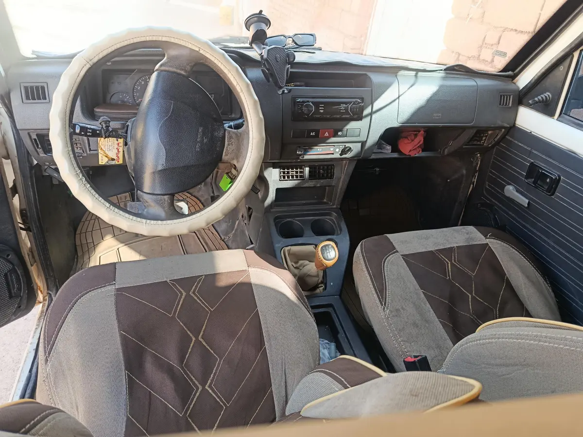 کارا،  دو کابین