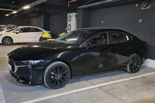 مزدا، 3 وارداتی