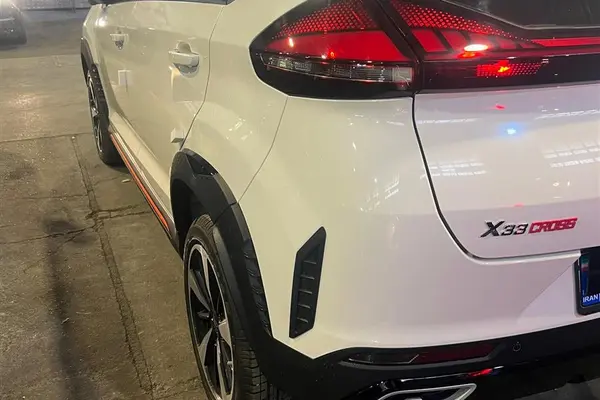 ام وی ام، X33 کراس