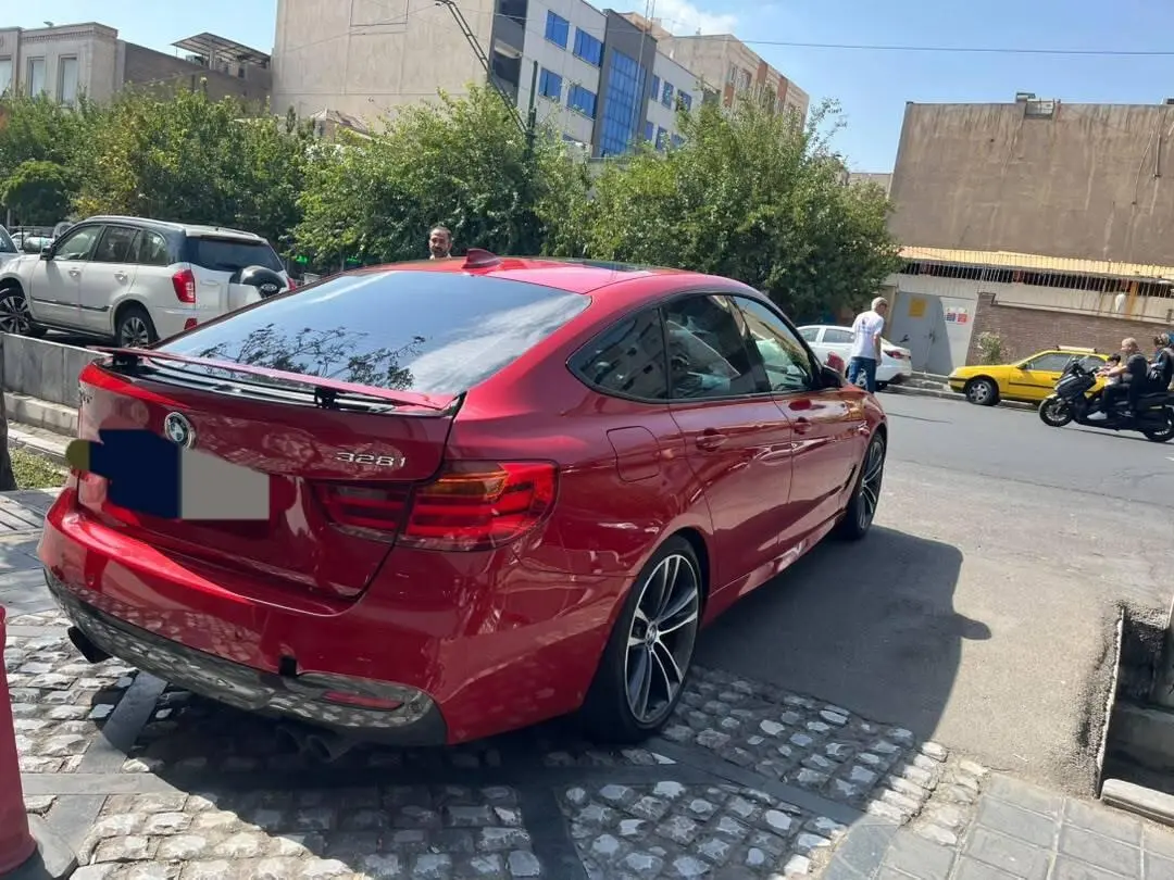 ب ام و،  سری 3 GT