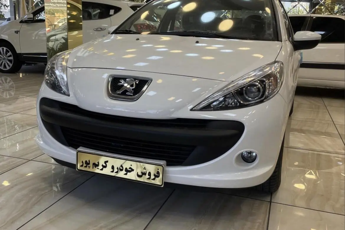 پژو،  207