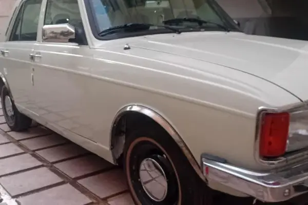 پیکان، سدان