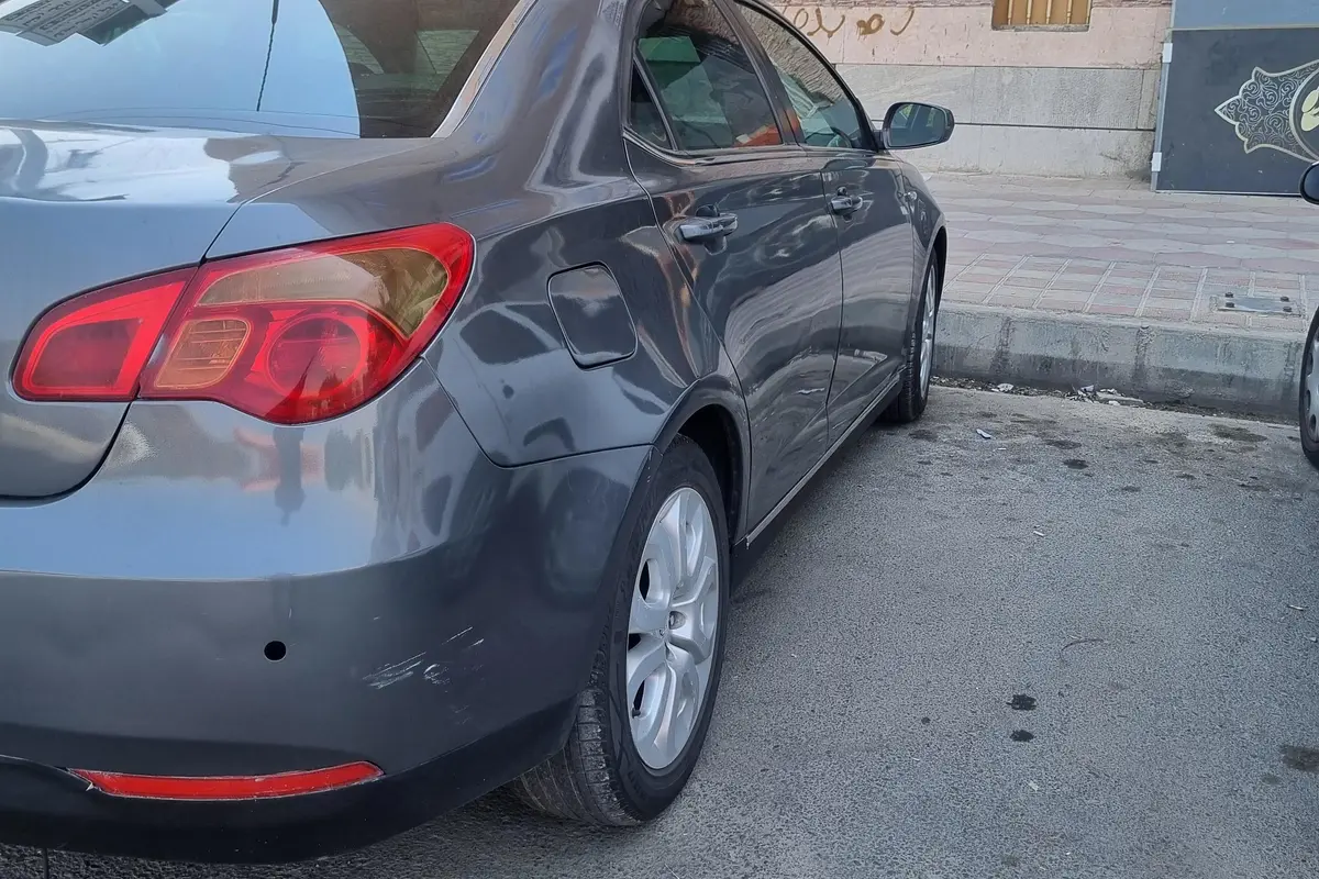 ام جی،  550