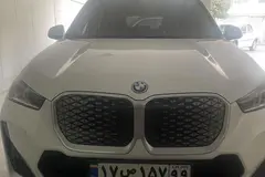ب ام و، iX1
