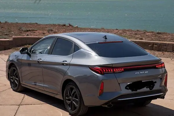 کی ام سی  J7