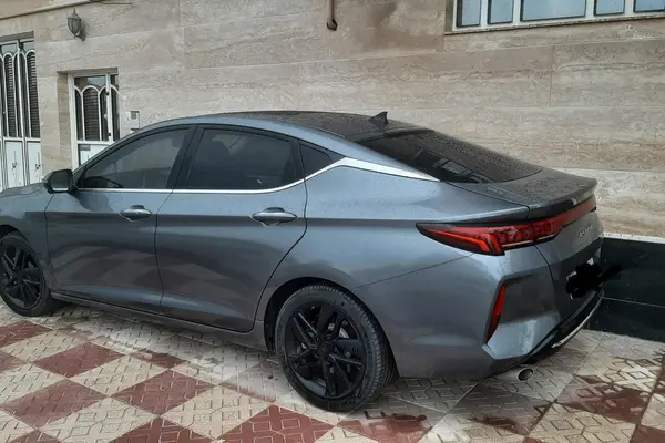 کی ام سی  J7